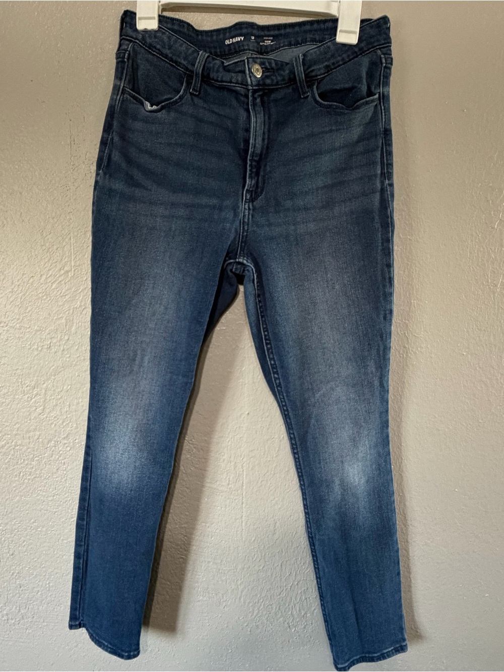 Old Navy Woman’s Size 12 short/petite WOW Super Skinny jeans